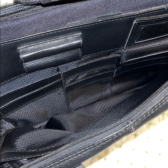 Mclein Black Leather Men's Briefcase - Picture 8 of 12